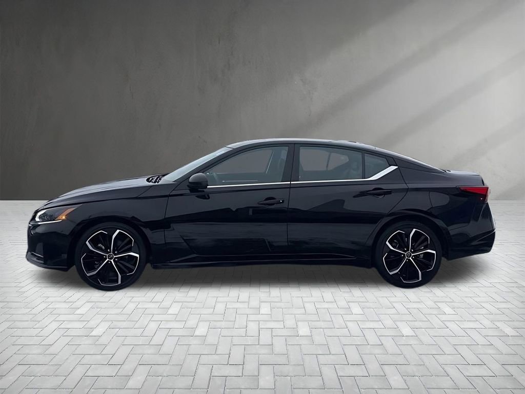 Used 2024 Nissan Altima 2.5 SR image 4