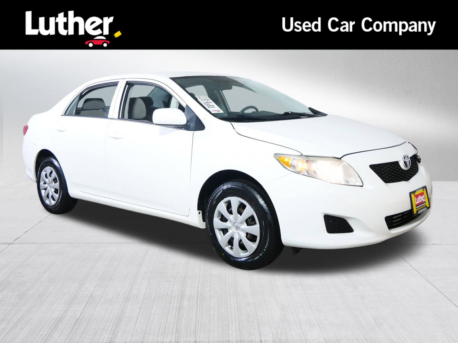 Used 2010 Toyota Corolla LE image 1