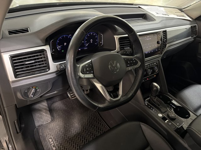 Used 2021 Volkswagen Atlas SEL R-Line image 9