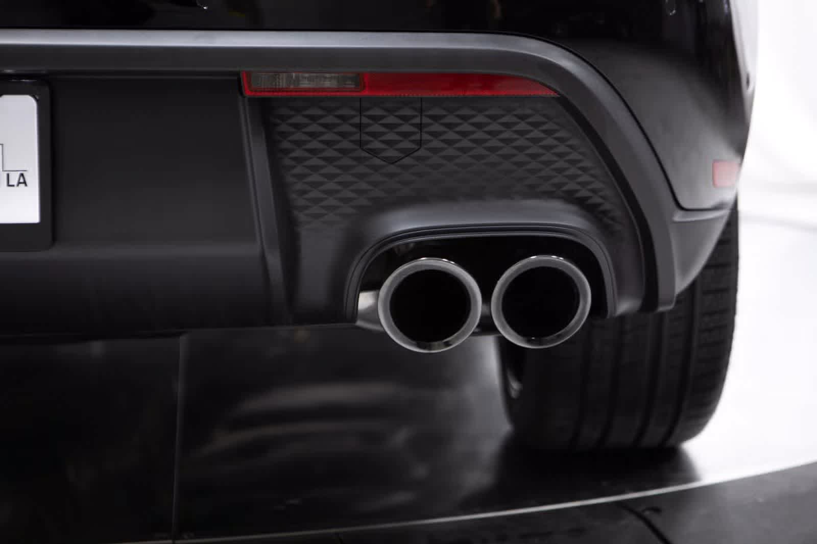 Certified 2026 Porsche Macan Turbo AWD/4WD image 21