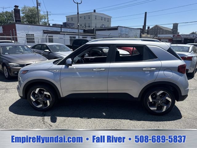 Certified 2026 Hyundai Venue SEL FWD image 8