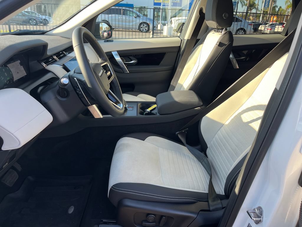 Used 2025 Land Rover Discovery Sport S AWD/4WD image 15