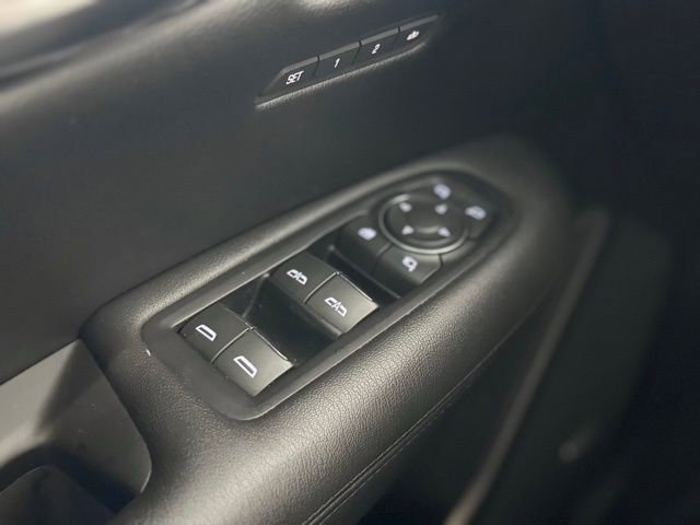 Used 2017 Cadillac XT5 Luxury w/ Driver Awareness Package image 37