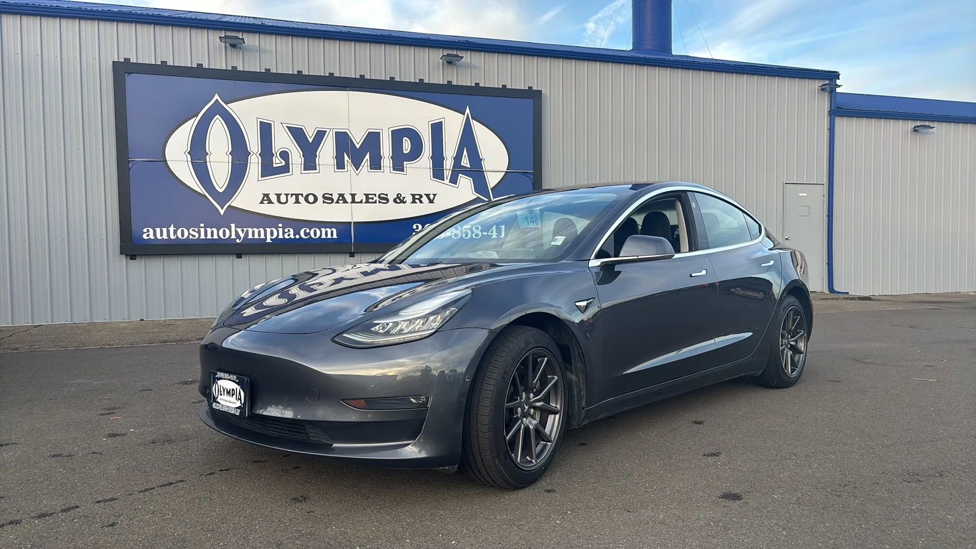 Used 2018 Tesla Model 3 Long Range image 1