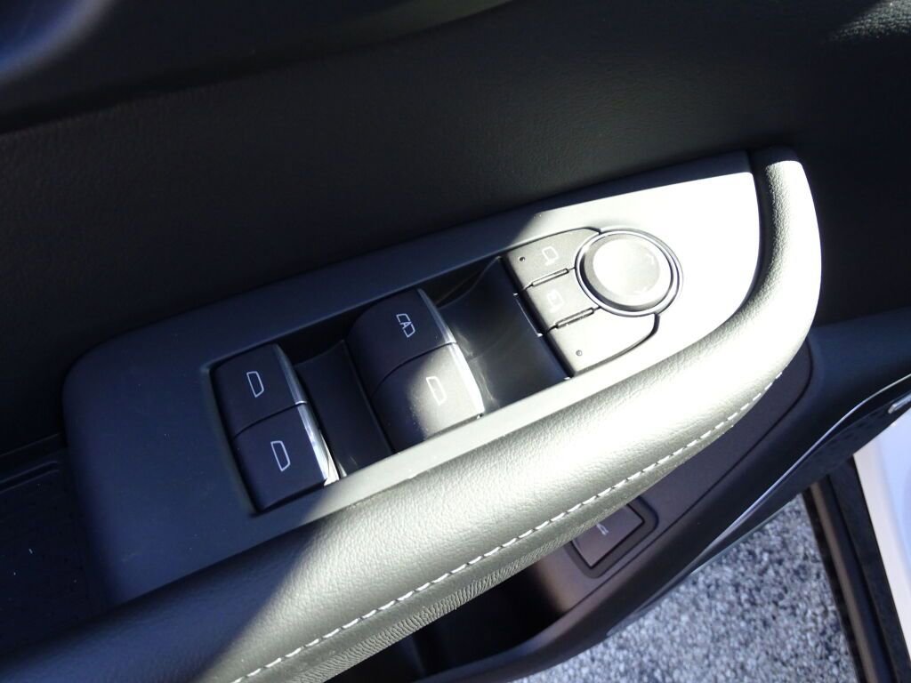 New 2025 Buick Enclave Sport Touring w/ Super Cruise Package image 27