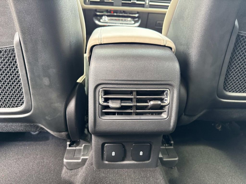 New 2025 Lincoln Corsair Reserve image 16