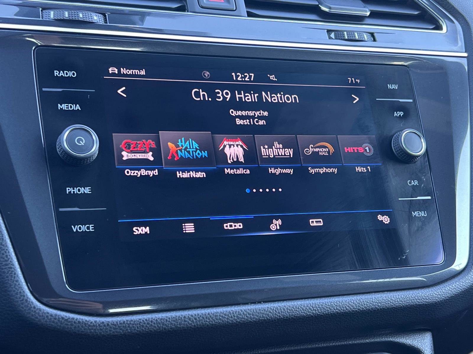 Used 2021 Volkswagen Tiguan SEL Premium R-Line image 12