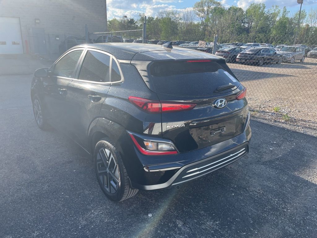 Used 2023 Hyundai Kona SE image 5