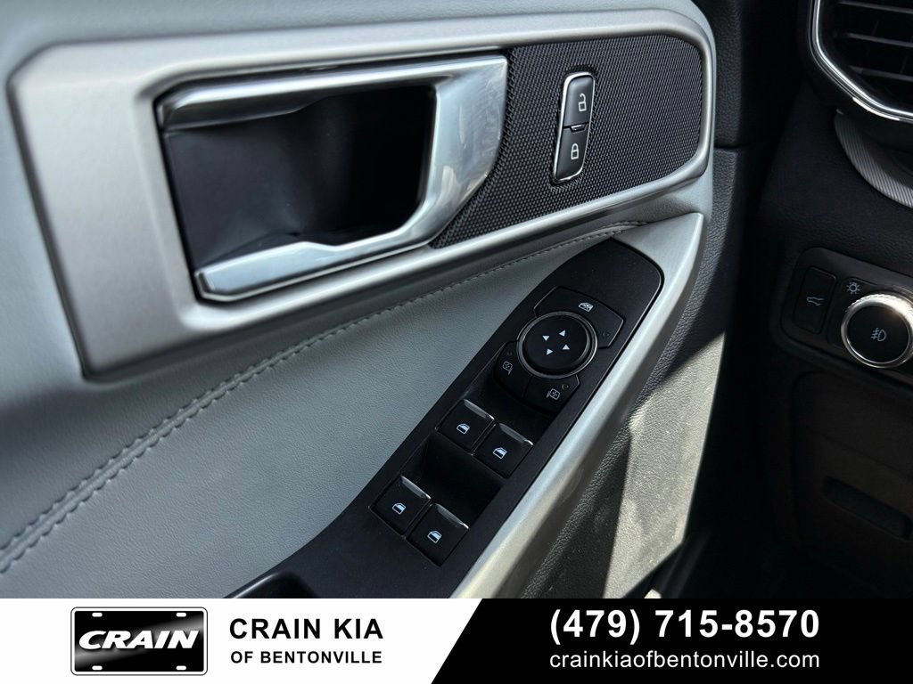 Used 2024 Ford Explorer XLT w/ Equipment Group 202A AWD/4WD image 10