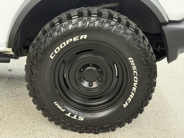 Used 2023 Ford Bronco 2-Door w/ Sasquatch Package AWD/4WD image 39