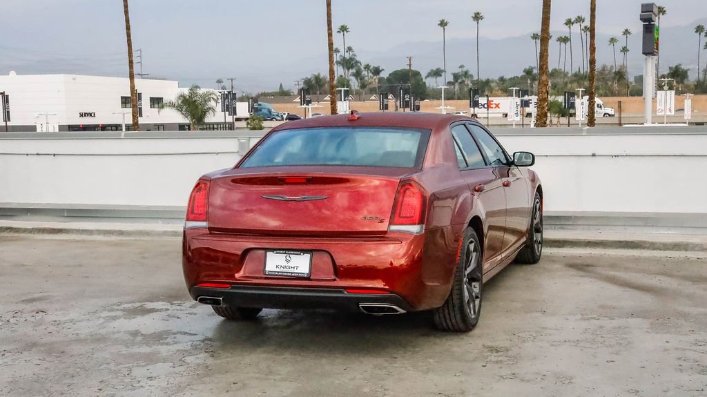 Used 2023 Chrysler 300 S image 9