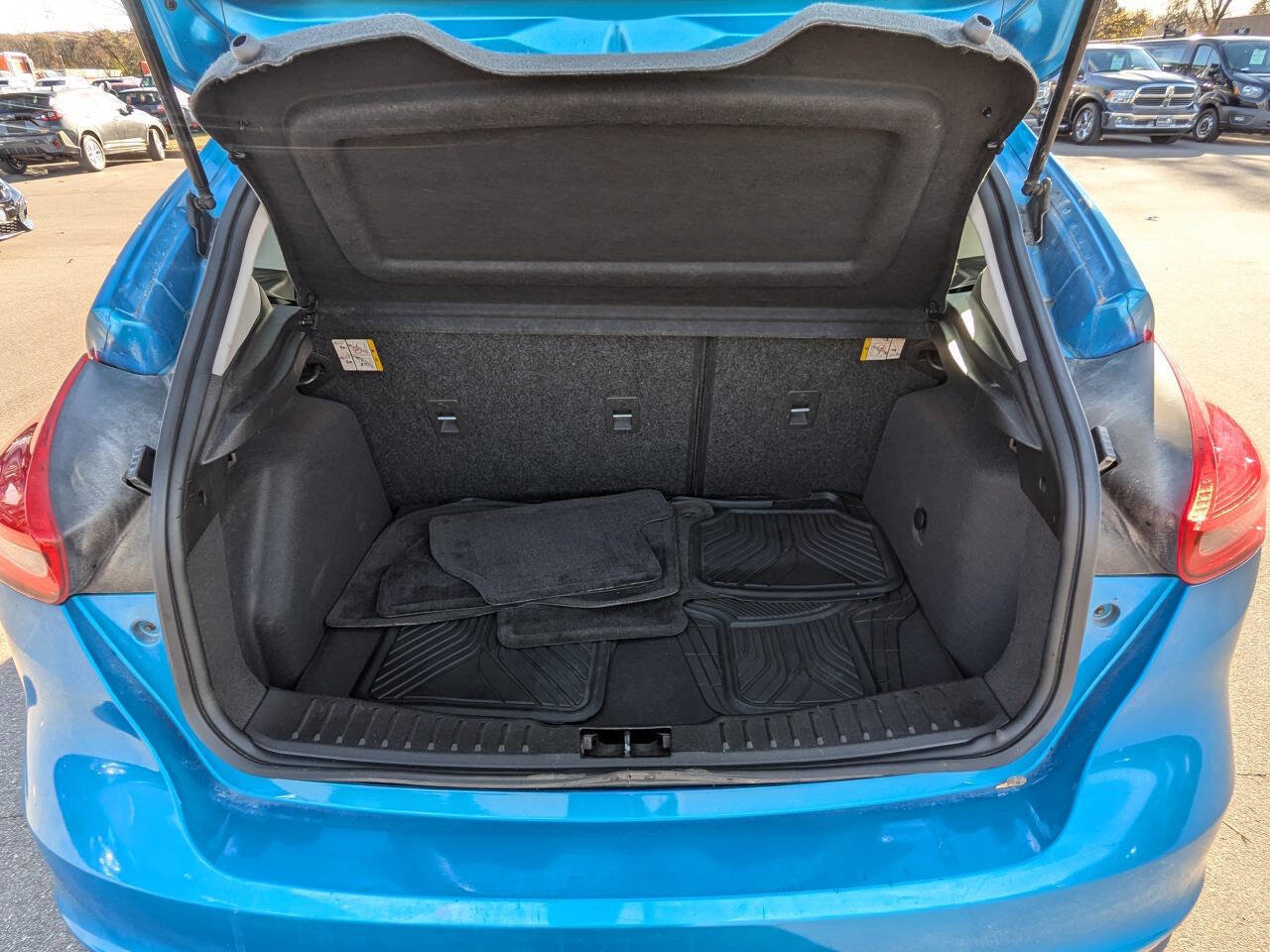 Used 2017 Ford Focus SE image 27