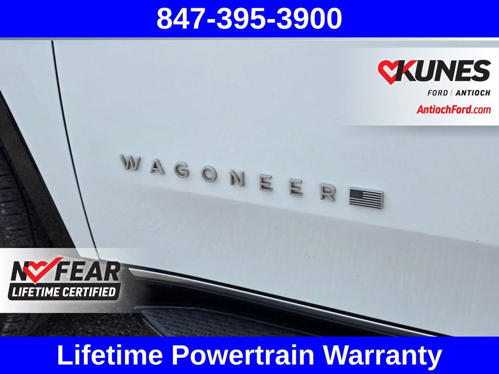 Used 2024 Jeep Wagoneer L Series II w/ Flexible Seating Group AWD/4WD image 18