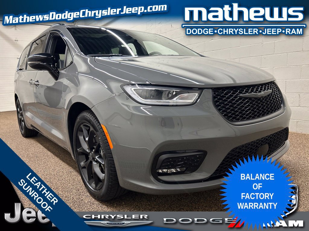 Used 2025 Chrysler Pacifica Limited
