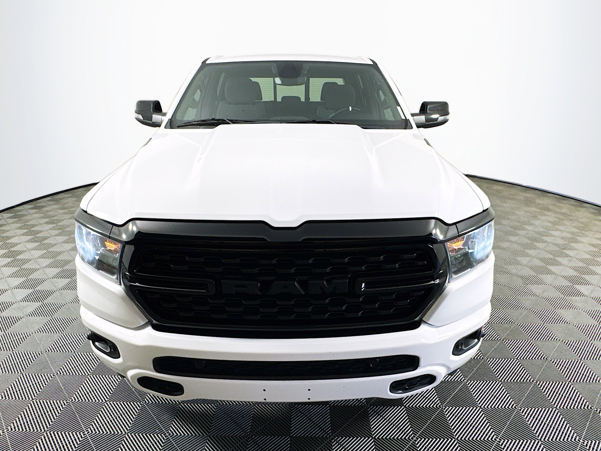 Used 2024 RAM 1500 Lone Star RWD image 2