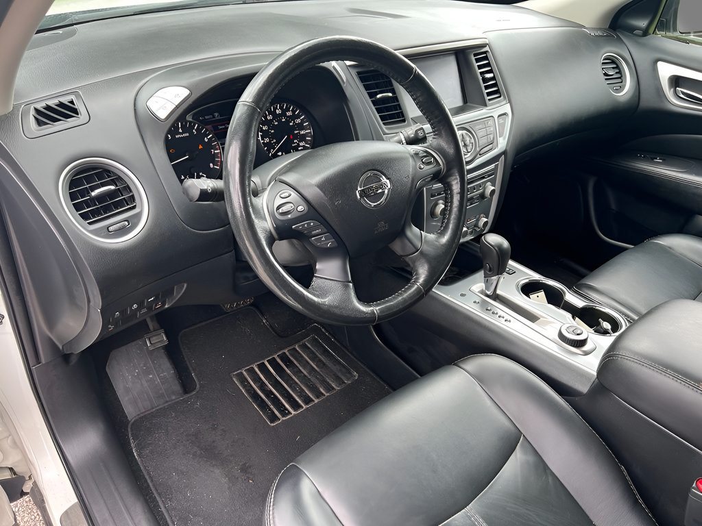 Used 2018 Nissan Pathfinder SL w/ Midnight Edition Package AWD/4WD image 16