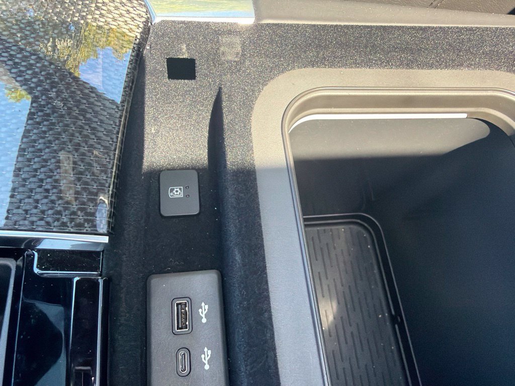 Certified 2025 Cadillac Escalade V AWD/4WD image 14