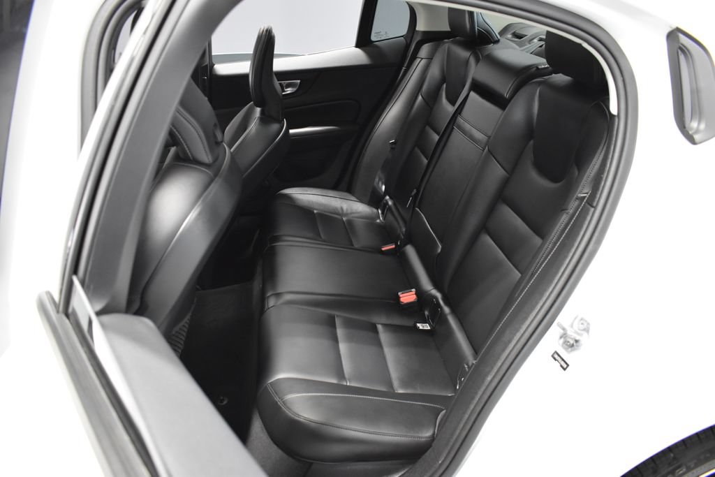 Used 2020 Volvo S60 T6 Momentum AWD/4WD image 29