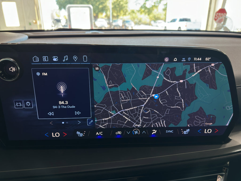 New 2026 Chevrolet Traverse LT w/ Midnight/Sport Edition image 17