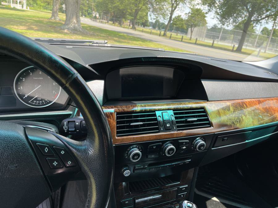 Used 2008 BMW 528xi Sedan image 30