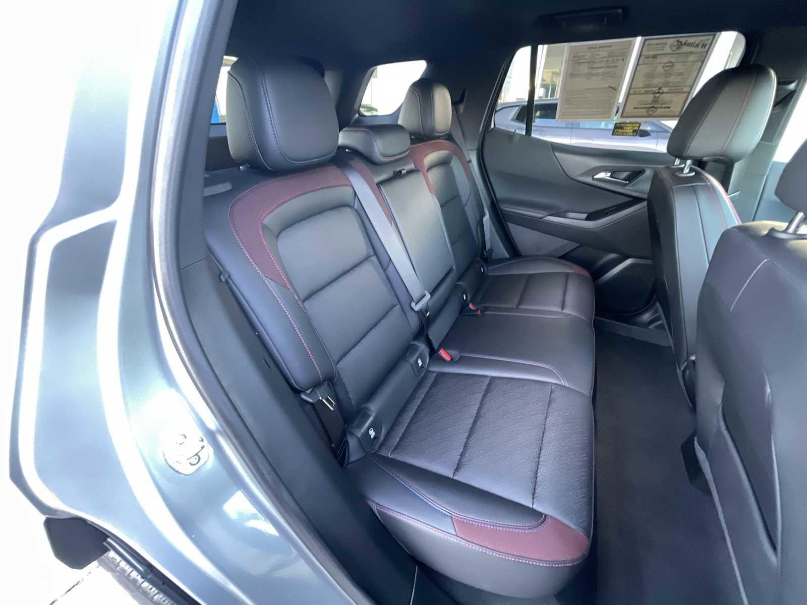 Used 2025 Chevrolet Equinox RS w/ Safety and Technology Package image 28