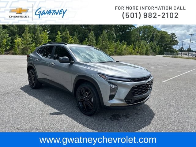 Used 2025 Chevrolet Trax ACTIV w/ Sunroof Package FWD image 3