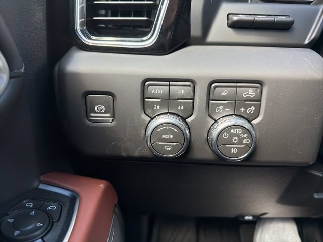 New 2026 GMC Sierra 2500 Denali Ultimate AWD/4WD image 42