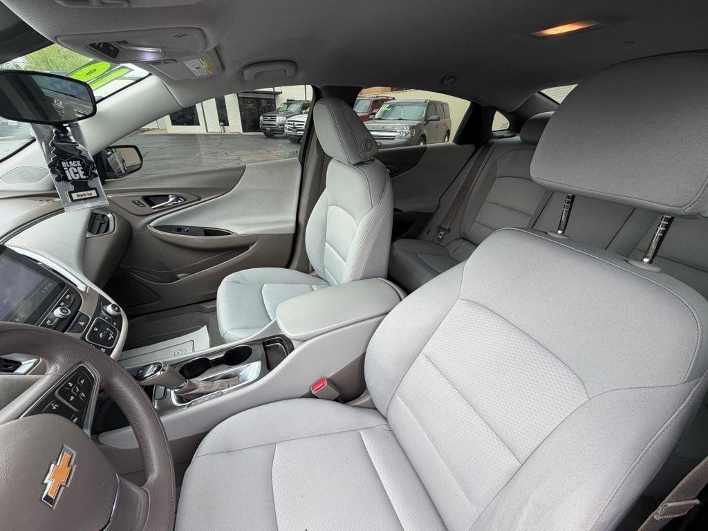 Used 2019 Chevrolet Malibu LS FWD image 24