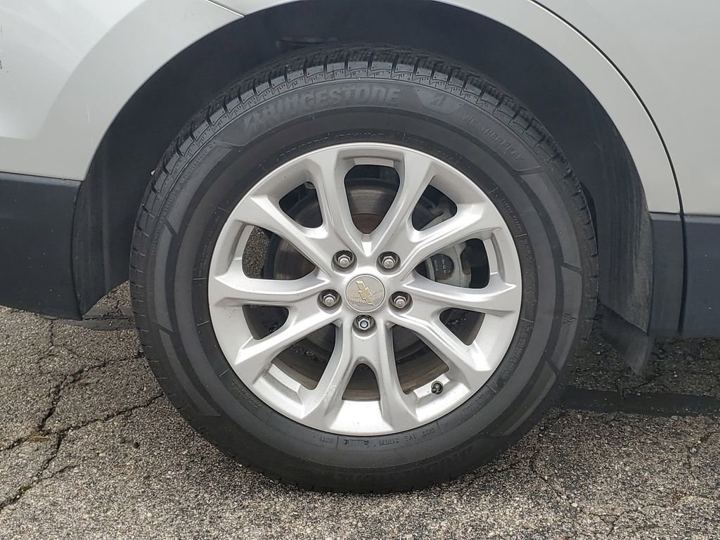Used 2020 Chevrolet Equinox LS w/ LS Convenience Package FWD image 5