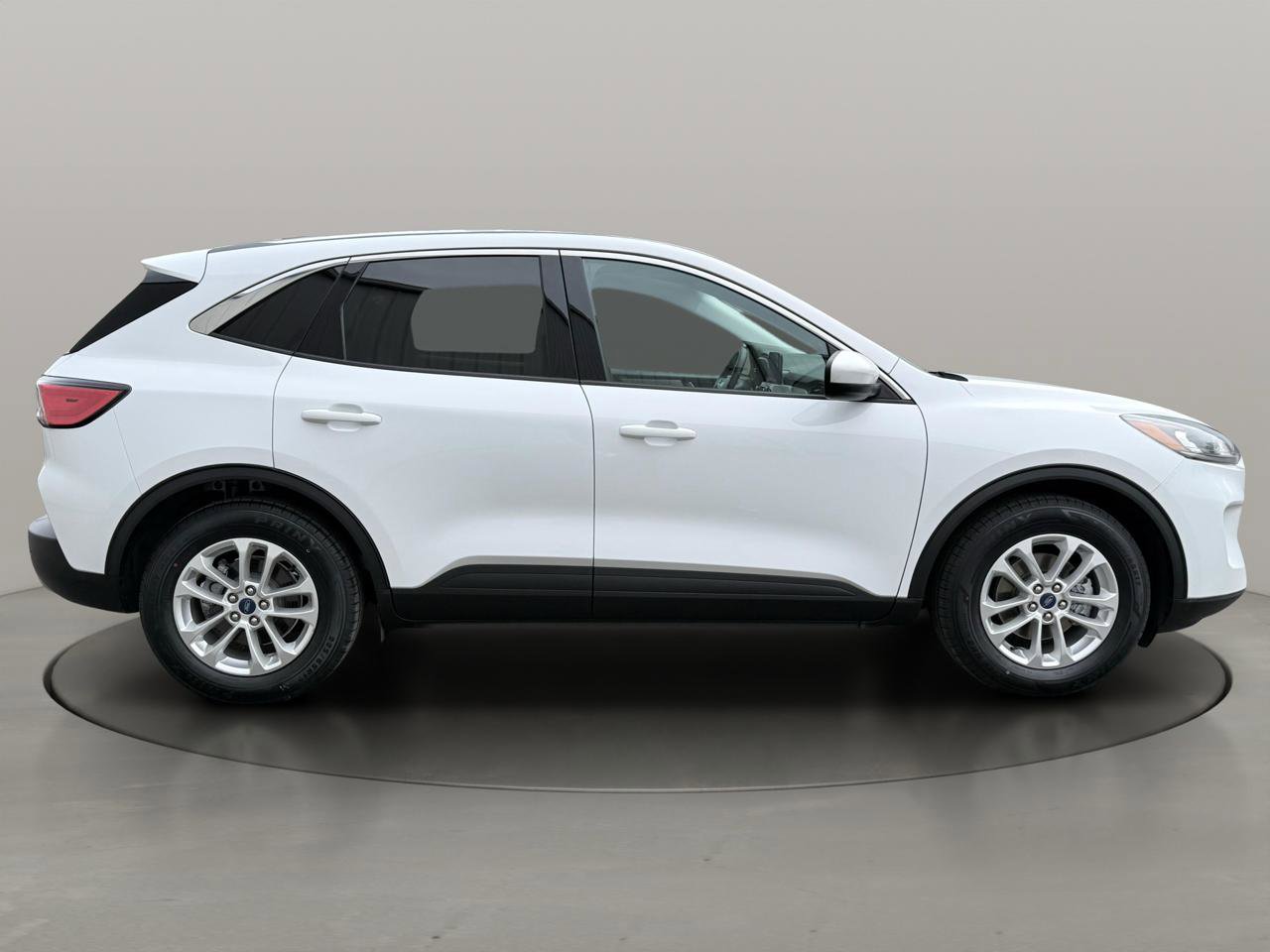 Used 2021 Ford Escape SE FWD image 8