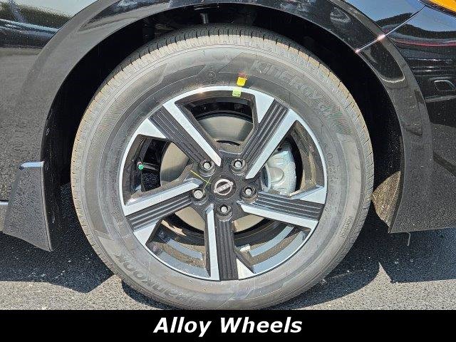 Used 2025 Nissan Sentra SV image 13