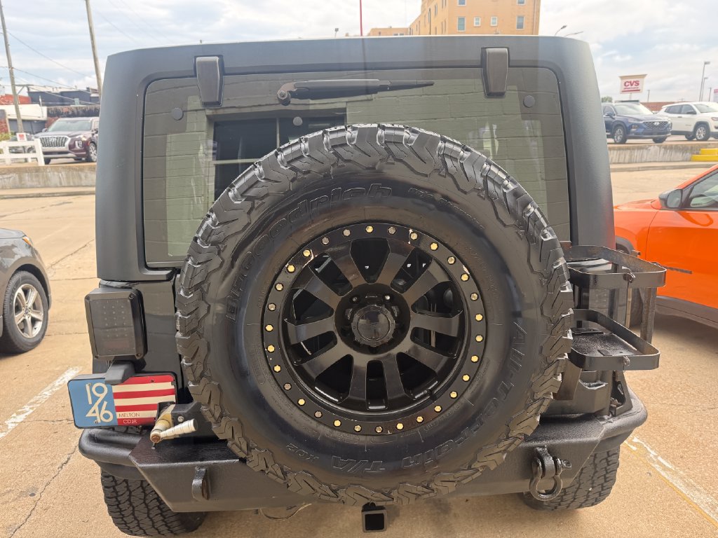 Used 2013 Jeep Wrangler Unlimited Sport w/ Connectivity Group AWD/4WD image 17