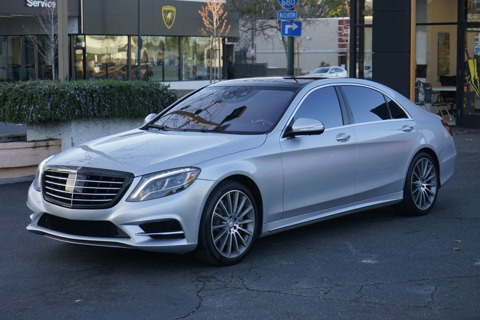 Used 2017 Mercedes-Benz S 550 Sedan image 3