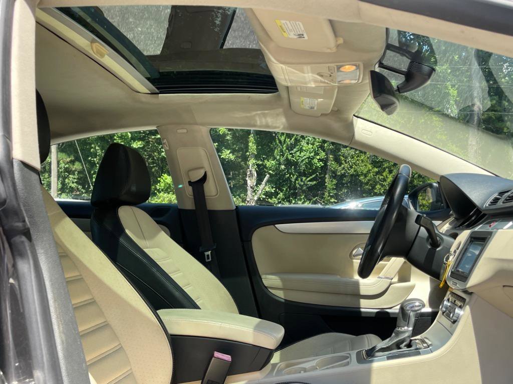 Used 2009 Volkswagen CC Luxury image 36