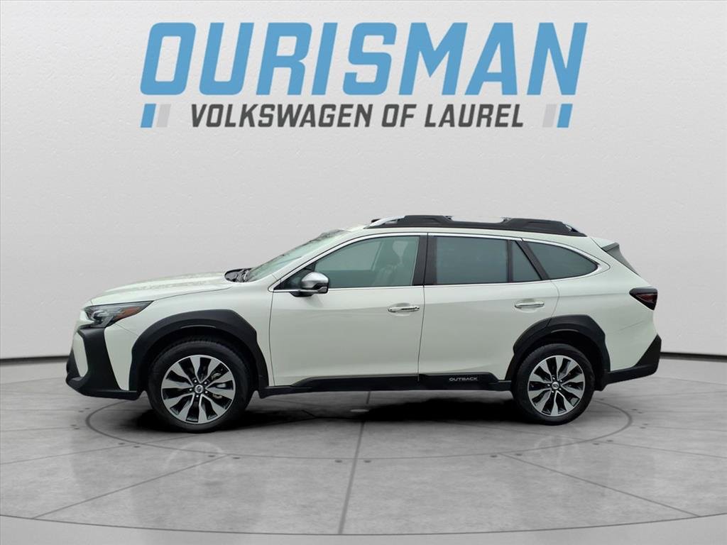 Used 2023 Subaru Outback Touring image 4