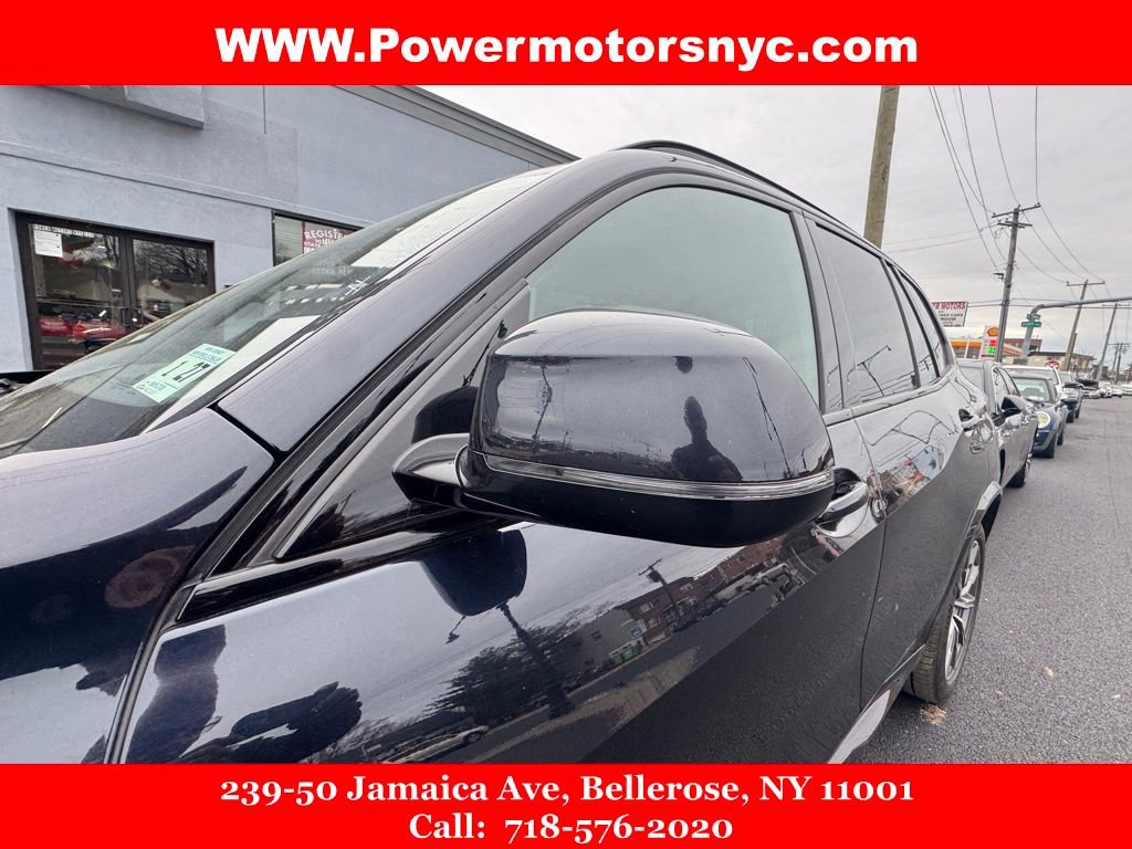 Used 2022 BMW X5 xDrive40i w/ M Sport Package AWD/4WD image 3