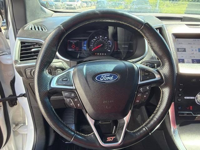 Used 2020 Ford Edge ST w/ Equipment Group 401A AWD/4WD image 16