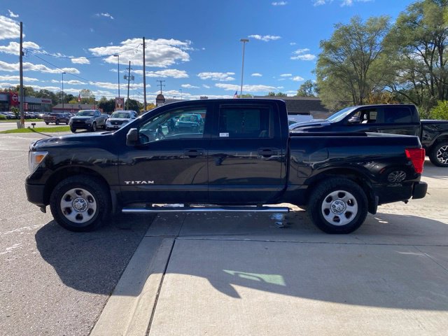 Used 2018 Nissan Titan SV AWD/4WD image 8