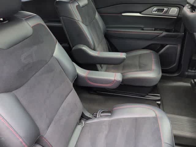 Used 2025 Ford Explorer ST AWD/4WD image 21