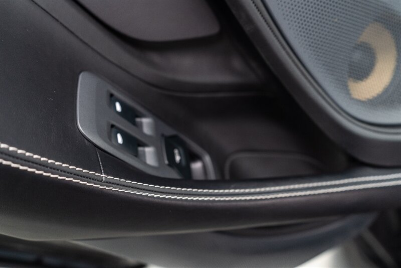 Used 2019 McLaren 570S Coupe RWD image 60