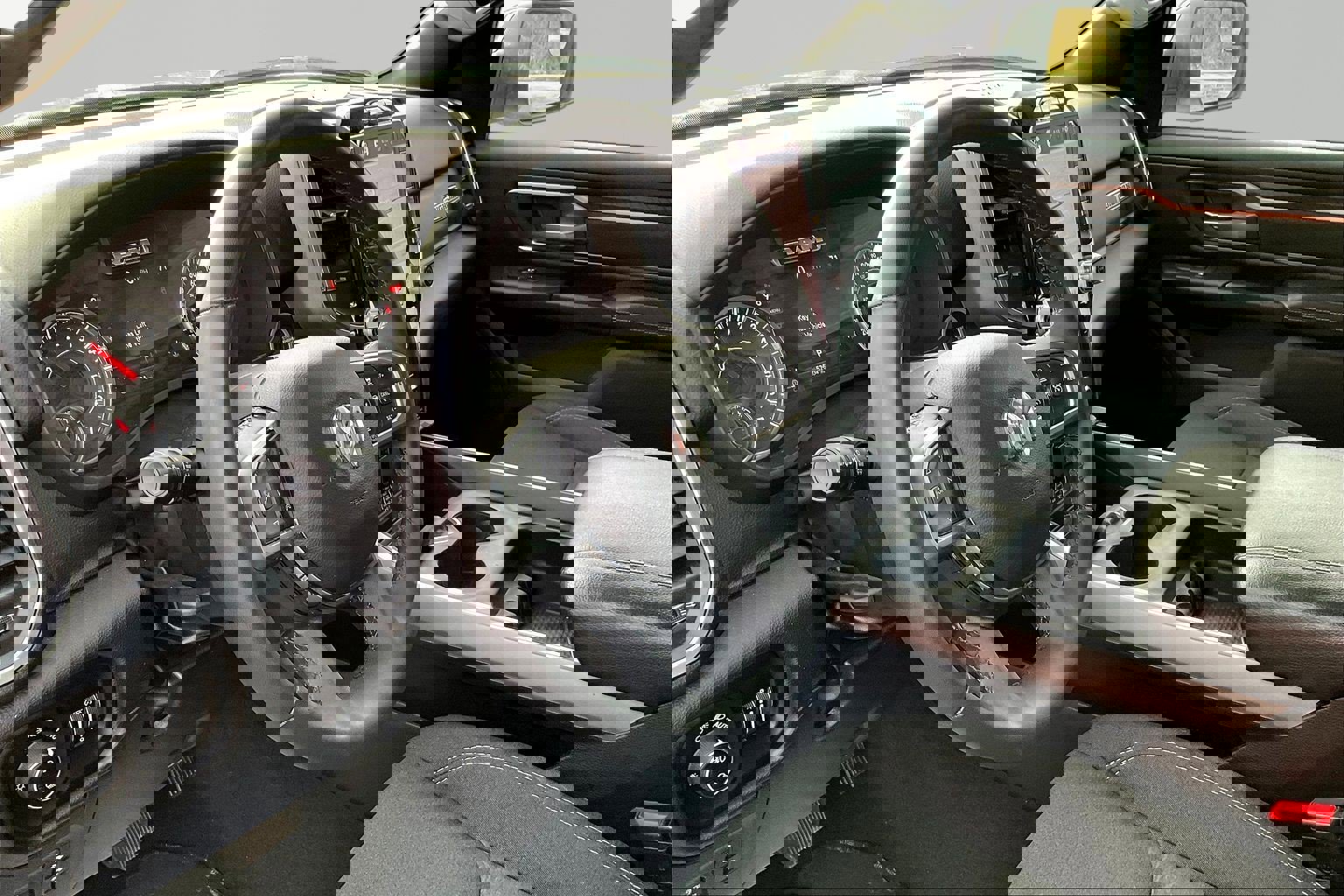 Used 2025 RAM 1500 Big Horn AWD/4WD image 17