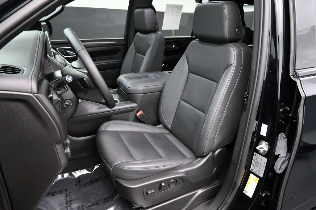 Used 2024 Chevrolet Tahoe Z71 w/ Luxury Package AWD/4WD image 18