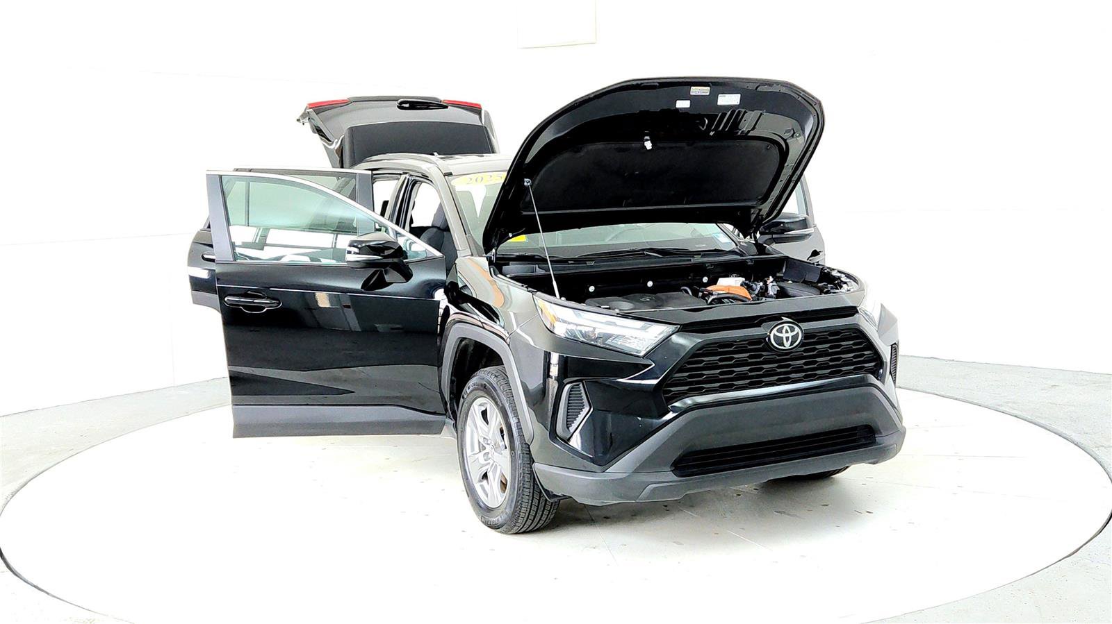 Certified 2025 Toyota RAV4 XLE image 9