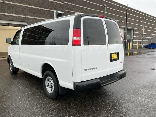 Used 2017 GMC Savana 3500 RWD image 6