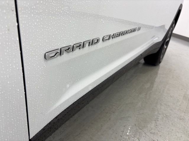 New 2025 Jeep Grand Cherokee L Limited w/ Trailer Tow Package image 4