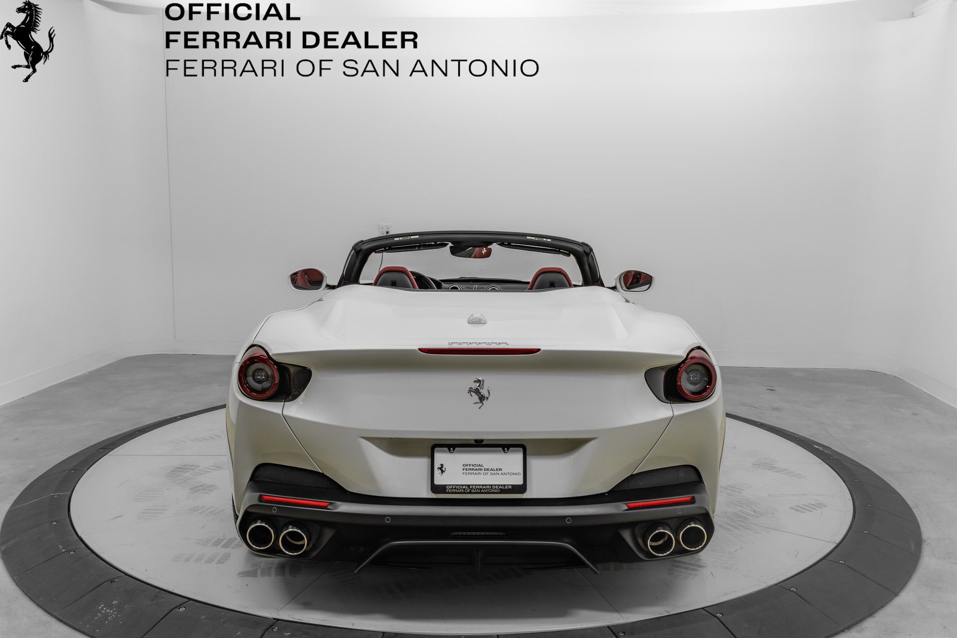Certified 2020 Ferrari Portofino RWD image 11