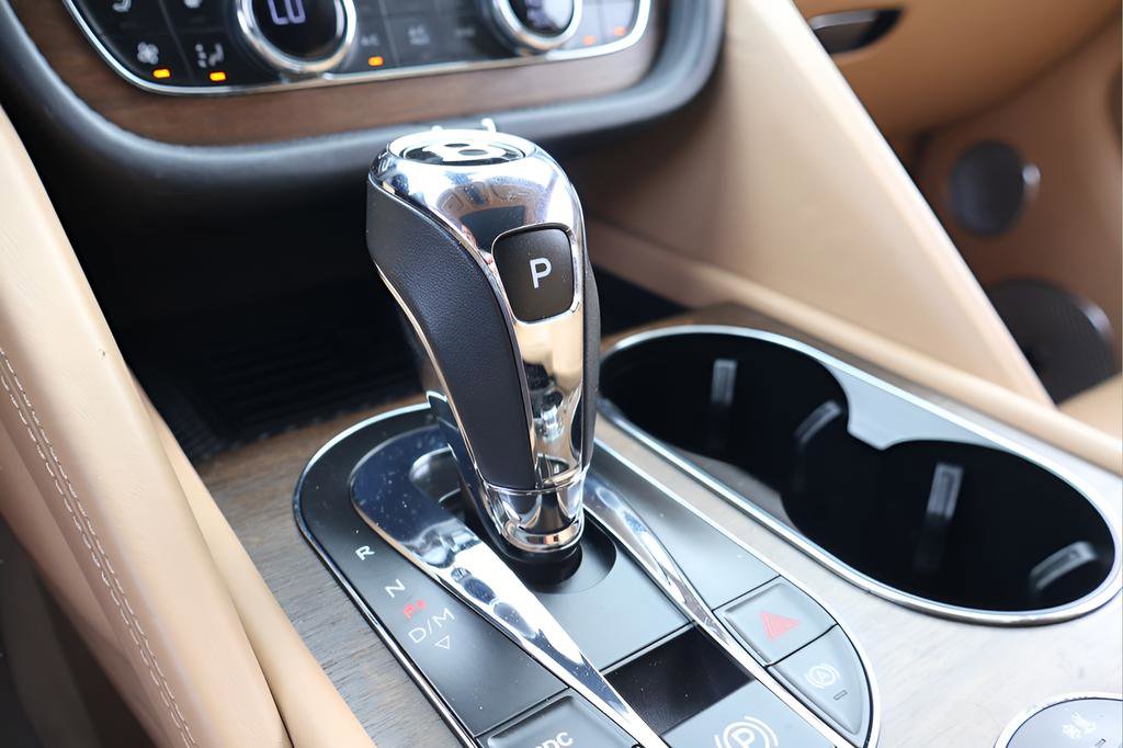 Used 2023 Bentley Bentayga Speed AWD/4WD image 31