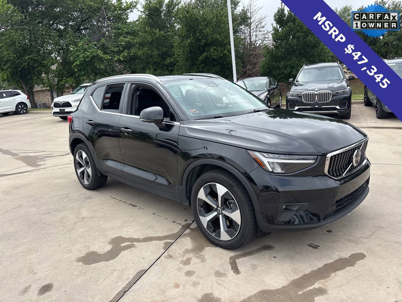 Certified 2025 Volvo XC40 B5 Plus AWD/4WD image 3