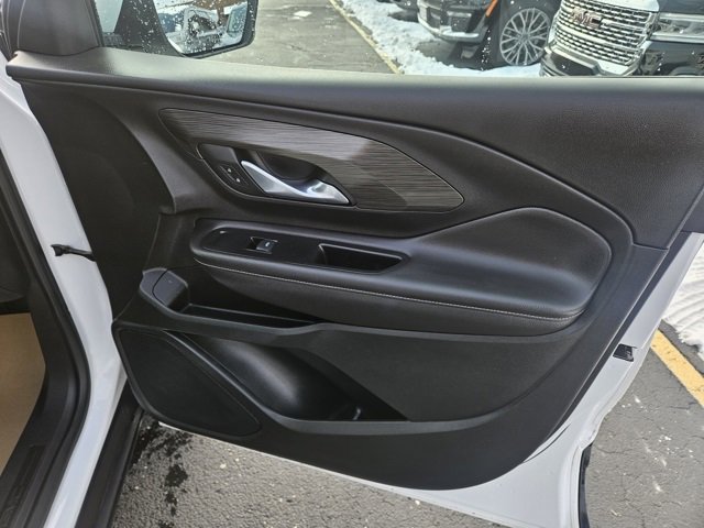 Used 2022 GMC Terrain SLE w/ Driver Convenience Package image 11