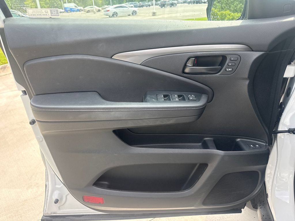 Certified 2023 Honda Passport EX-L image 14